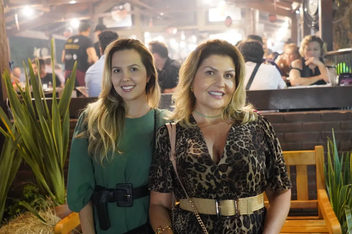 Fernanda Mansano Guasti e a mãe, Monica Guasti, no espaço Gelobel na Expo