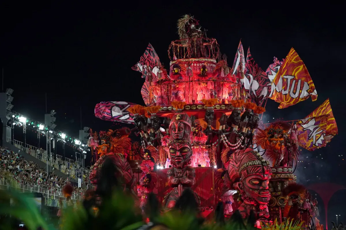 Imagem ilustrativa da imagem Grande Rio leva o 1º título de sua história