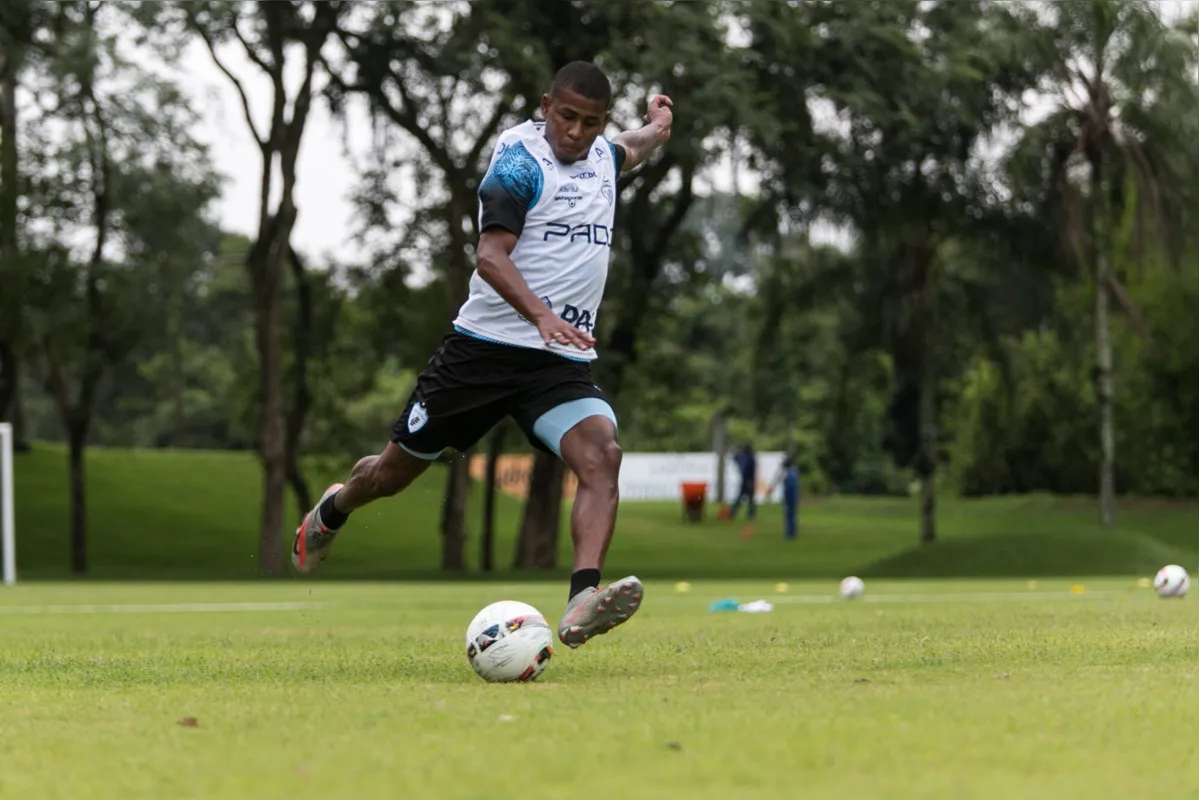 O atacante Matheus Lucas foi um dos últimos reforços apresentados pelo LEC para a série B