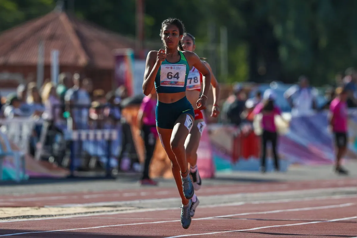 Júlia Rocha Ribeiro ganhou duas medalhas de ouro, uma de prata e garantiu vaga no Mundial Sub-20