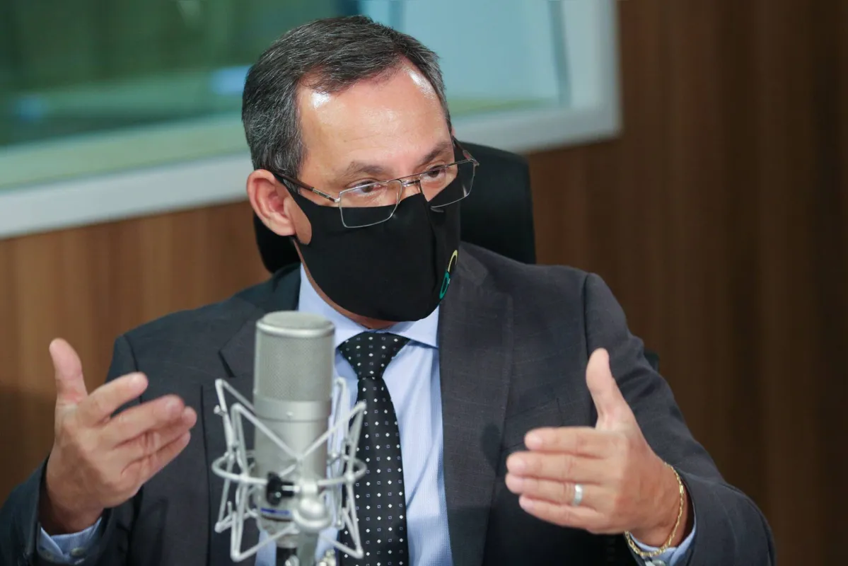 Imagem ilustrativa da imagem Na posse, novo presidente da Petrobras defende política de preços