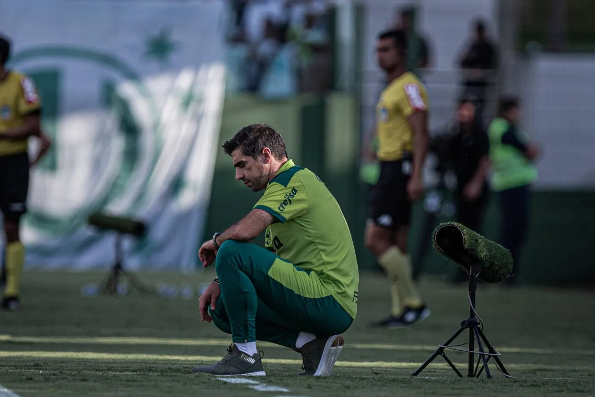 Imagem ilustrativa da imagem Palmeiras encara clássicos seguidos para apagar pior início no Brasileiro
