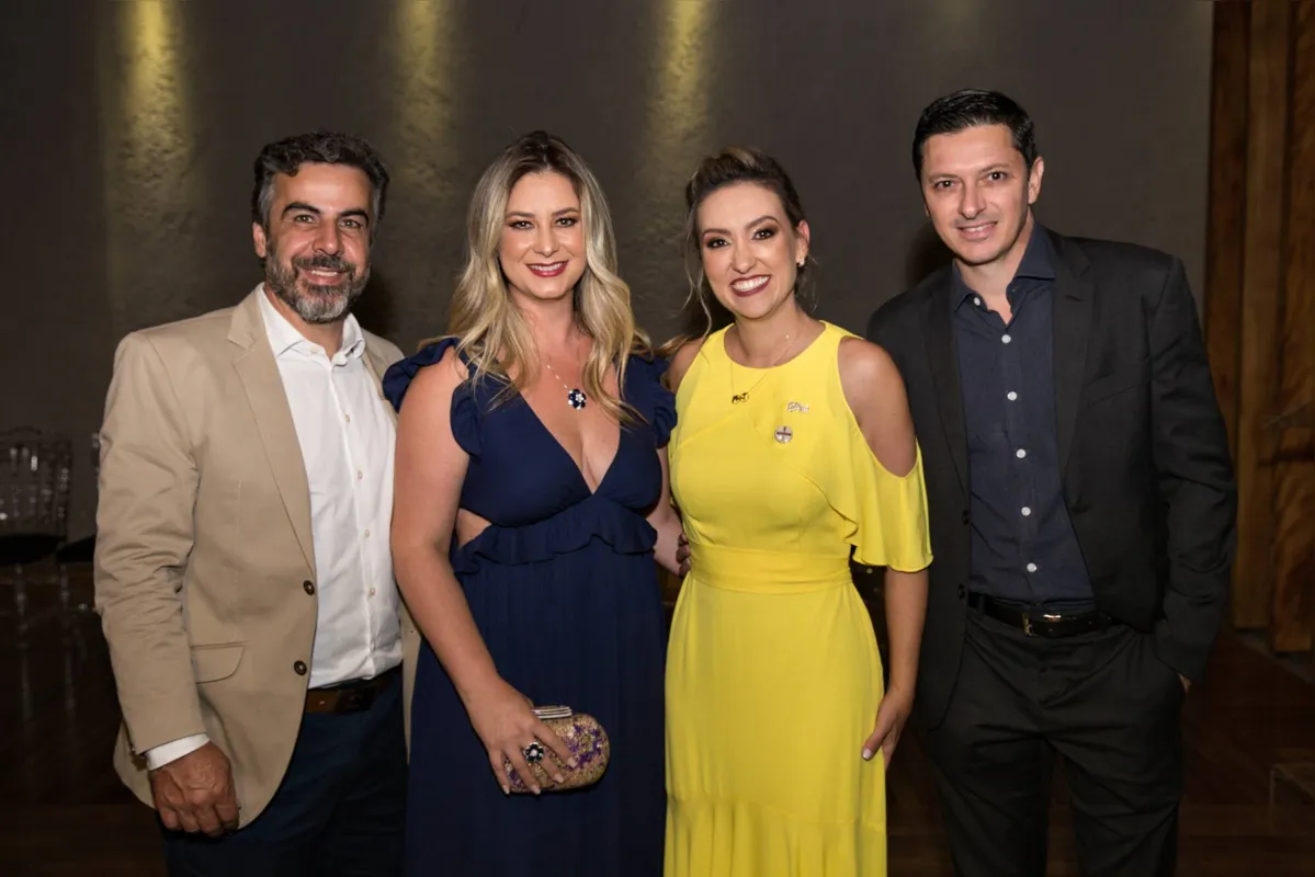 Andreia e Joel Garcia com Daianny e Emerson Sussai