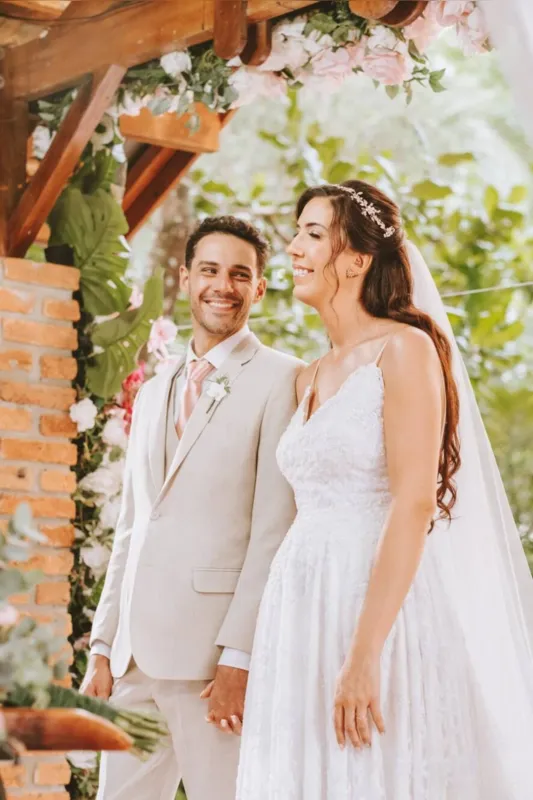 Imagem ilustrativa da imagem Recém-casados