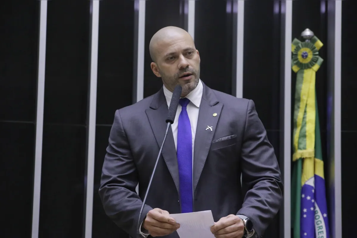 Imagem ilustrativa da imagem STF condena deputado Daniel Silveira a 8 anos e 9 meses de prisão