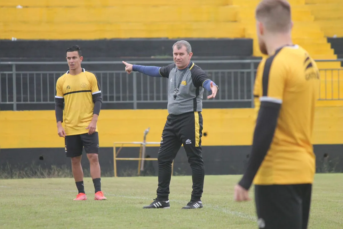 Imagem ilustrativa da imagem Sem empolgação, LEC encara o Criciúma em busca de nova vitória