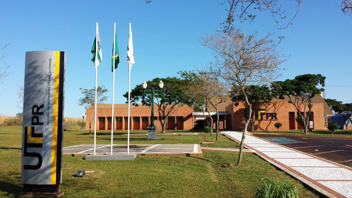 Imagem ilustrativa da imagem UTFPR oferece  vagas por transferência e aproveitamento de cursos