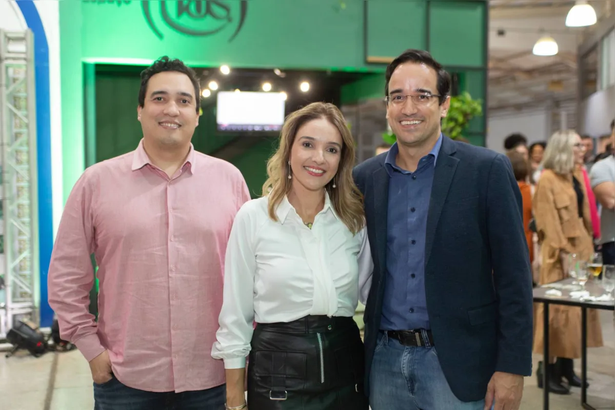 Guilherme Costa Alves Nunes, Roberta Costa Alves Nunes Mansano e Fábio Augusto Mansano