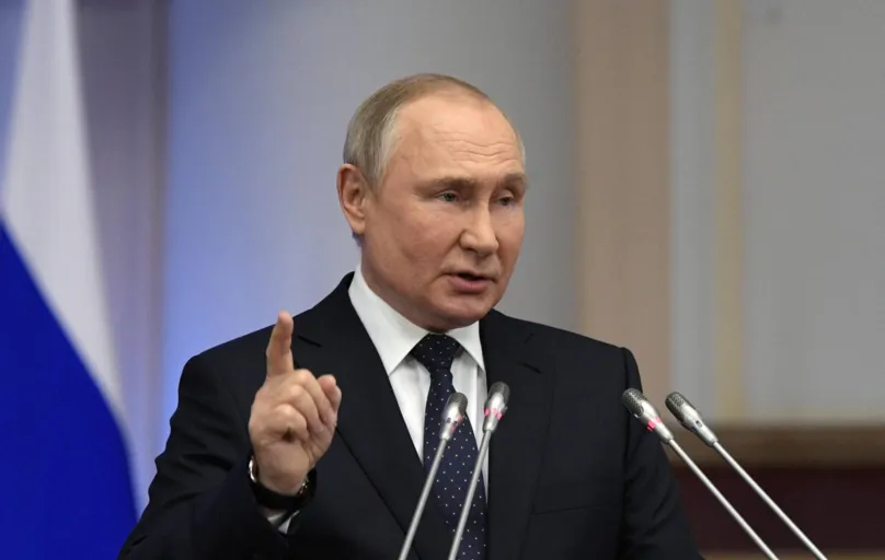 Putin mandou um sinal militar, além da retaliação econômica ao cortar o gás natural fornecido à Polônia e à Bulgária
