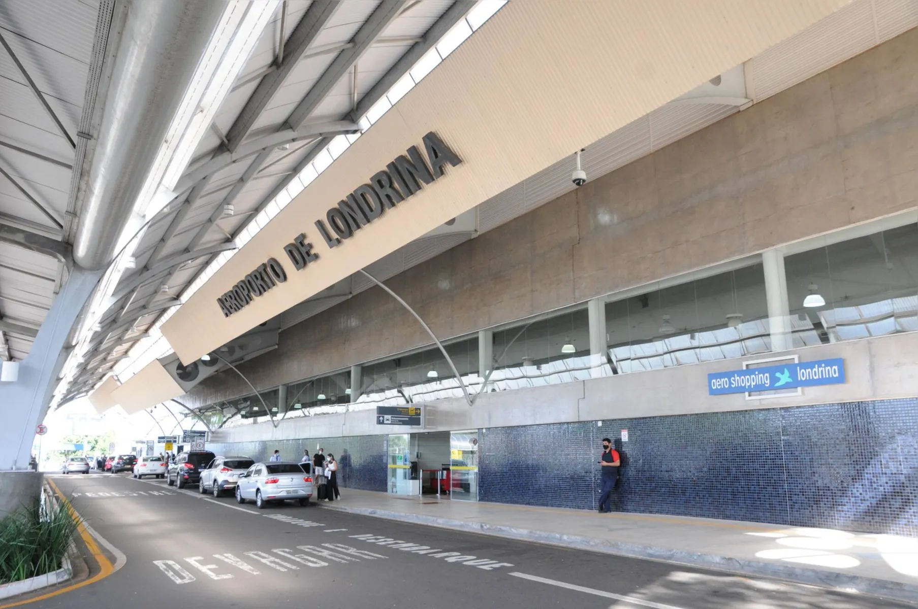 Imagem ilustrativa da imagem Aeroporto de Londrina passa a oferecer reserva de estacionamento