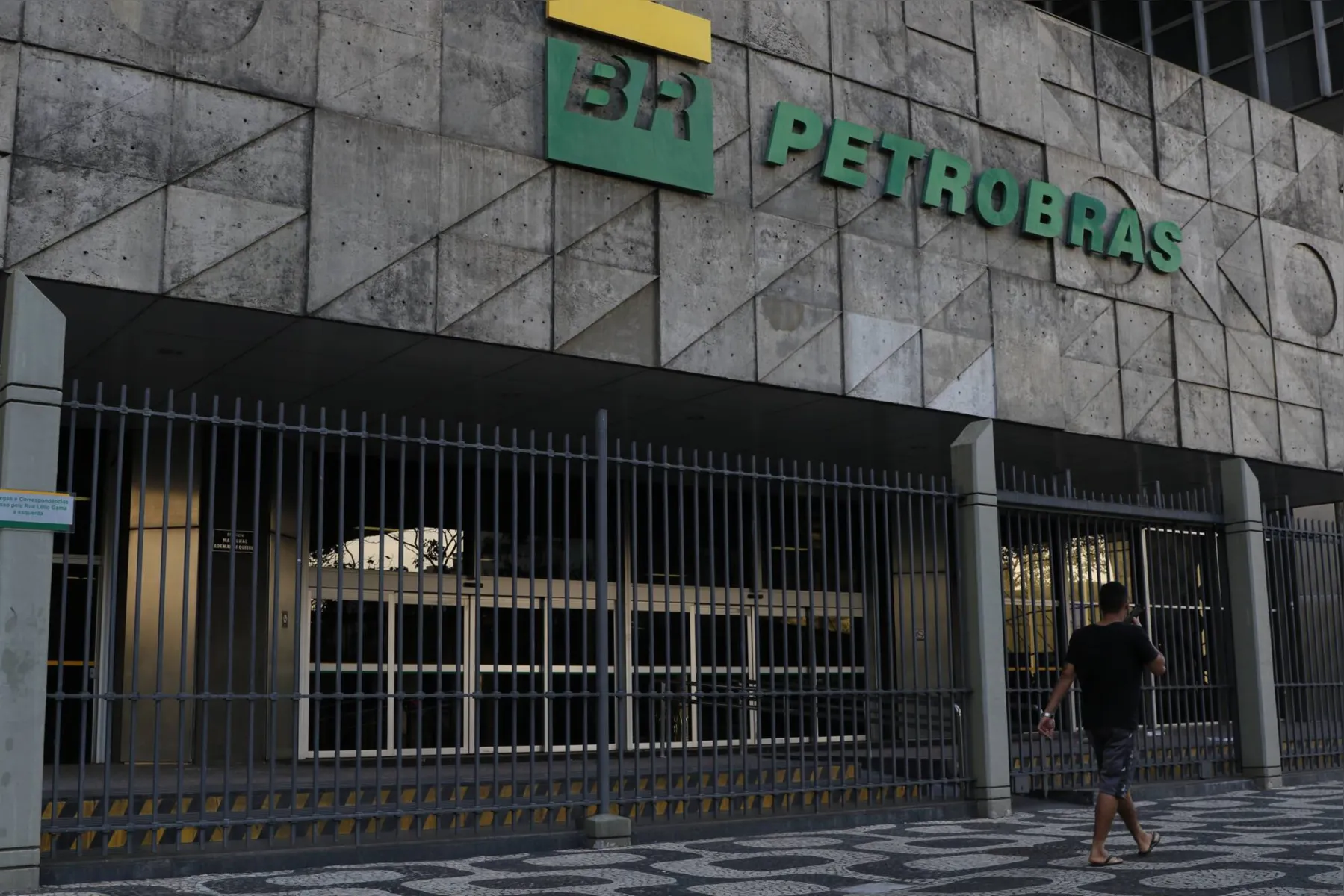 Imagem ilustrativa da imagem Comitê da Petrobras rejeita dois indicados de Bolsonaro para o conselho