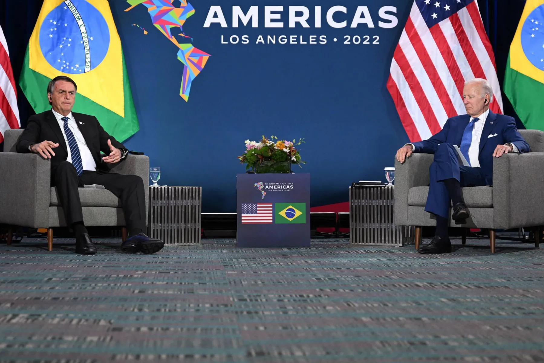 O presidente Jair Bolsonaro (PL) classificou o encontro que teve com o americano Joe Biden, na noite desta quinta (9), em Los Angeles de excepcional