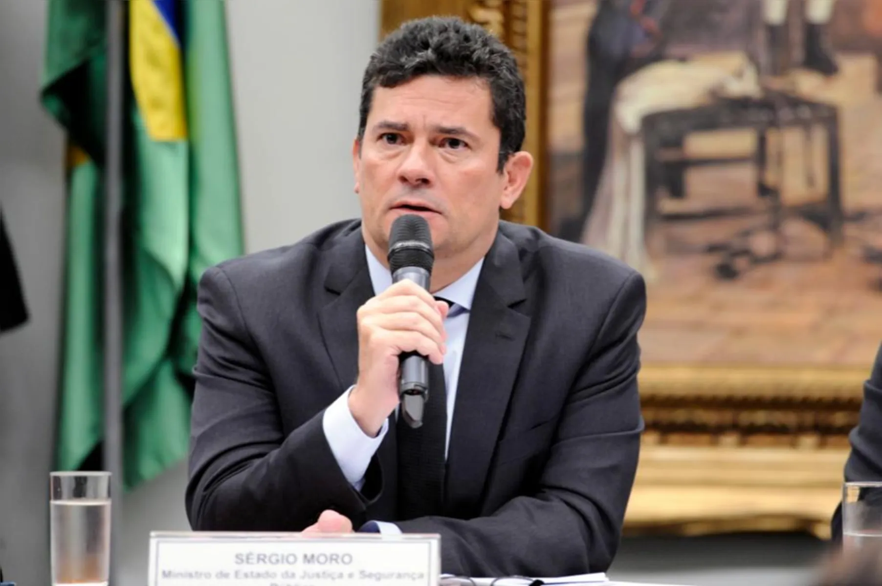 Natural de Maringá, Moro foi juiz federal pelo Paraná e ministro da Justiça no Governo Bolsonaro