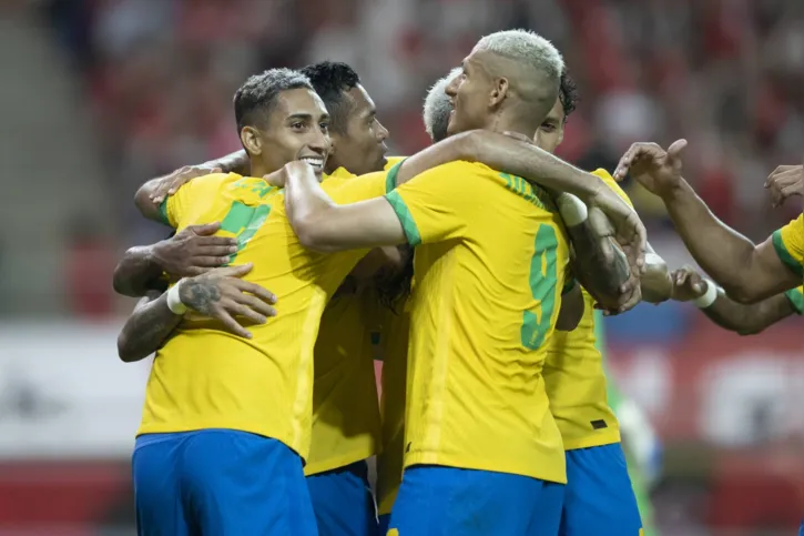 Imagem ilustrativa da imagem Brasil goleia Coreia do Sul com ataque envolvente e dois de Neymar