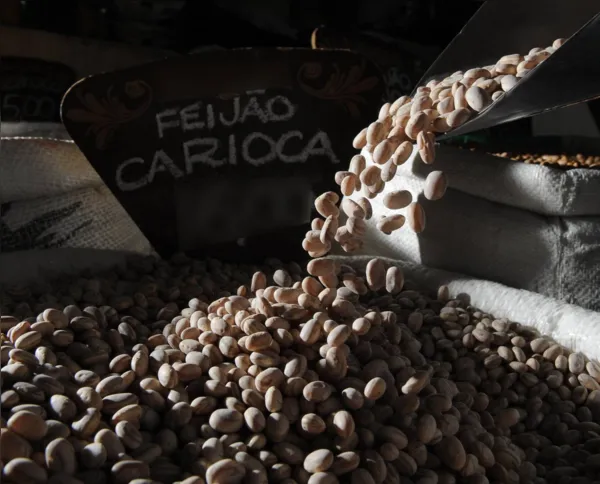 Imagem ilustrativa da imagem Feijão-carioca, o preferido do brasileiro, está mais caro e escasso