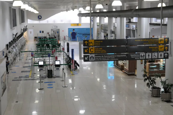 Imagem ilustrativa da imagem Justiça autoriza leilão de objetos esquecidos no aeroporto de Londrina