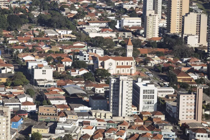 O Ministério Público do Paraná apresentou em Cornélio Procópio, no Norte Pioneiro,  denúncia contra 13 pessoas investigadas a partir da Operação Arroba.