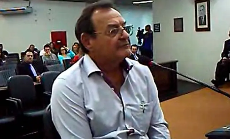 Imagem de Lauro Pepiliasco em audiência de julgamento de Vanda Pepiliasco - Maio de 2015