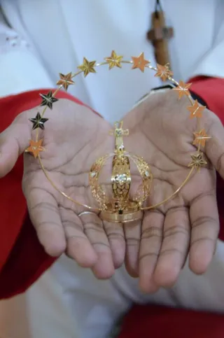 Segundo padre Dirceu, a coroa fez muita falta para as pessoas que estão habituadas há anos a ver a imagem com este símbolo