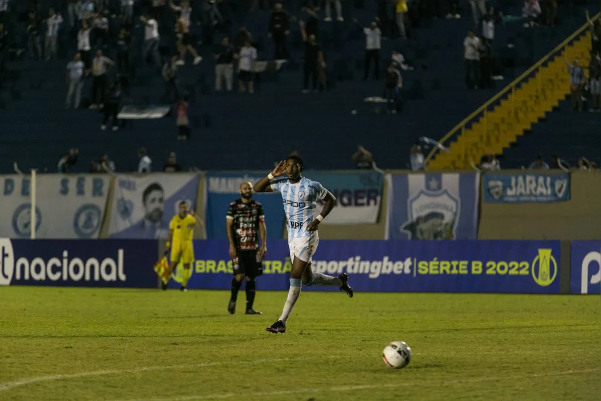 Gabriel Santos foi um dos destaques do time contra o Fantasma
