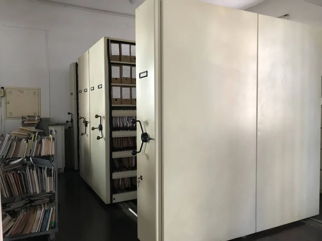 Imagem ilustrativa da imagem Apesar da falta de energia, Biblioteca de Londrina mantém atendimentos