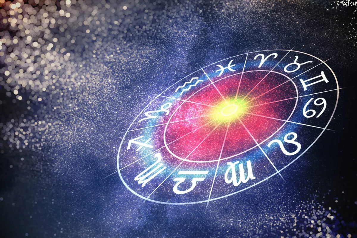 Imagem ilustrativa da imagem Astrologia inspira coleções de roupas, perfumes e acessórios
