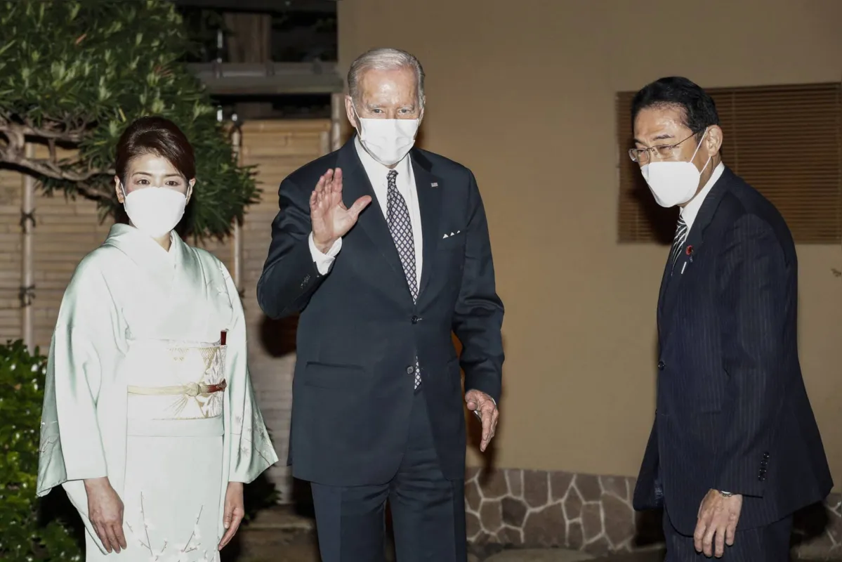 Rodrigo Reyes Marin/Pool/AFP  

"Nós concordamos com a política de uma só China, nós aderimos a ela e a todos os acordos feitos a partir daí", afirmou Biden