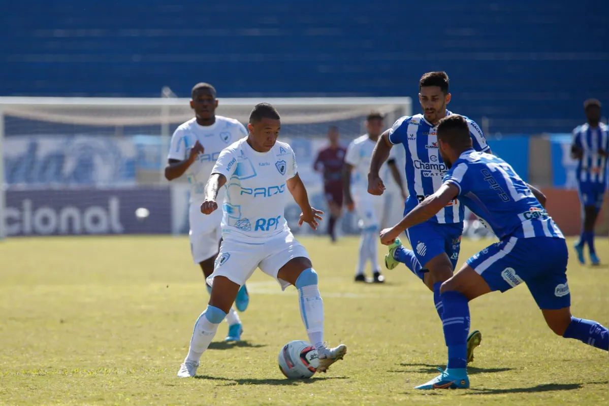 Imagem ilustrativa da imagem Com fraco futebol, Londrina e CSA ficam no empate no Café