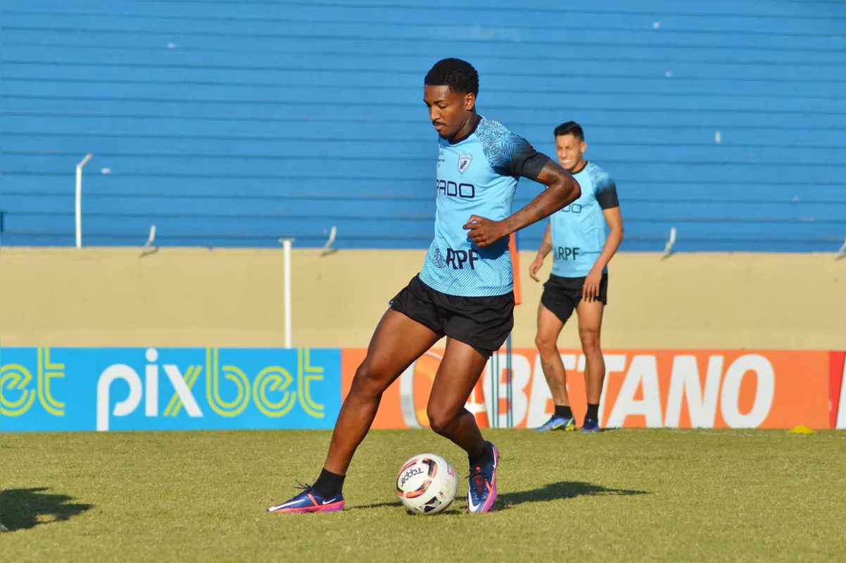 Artilheiro do LEC na Série B, Douglas Santos volta no jogo de sexta contra o Guarani