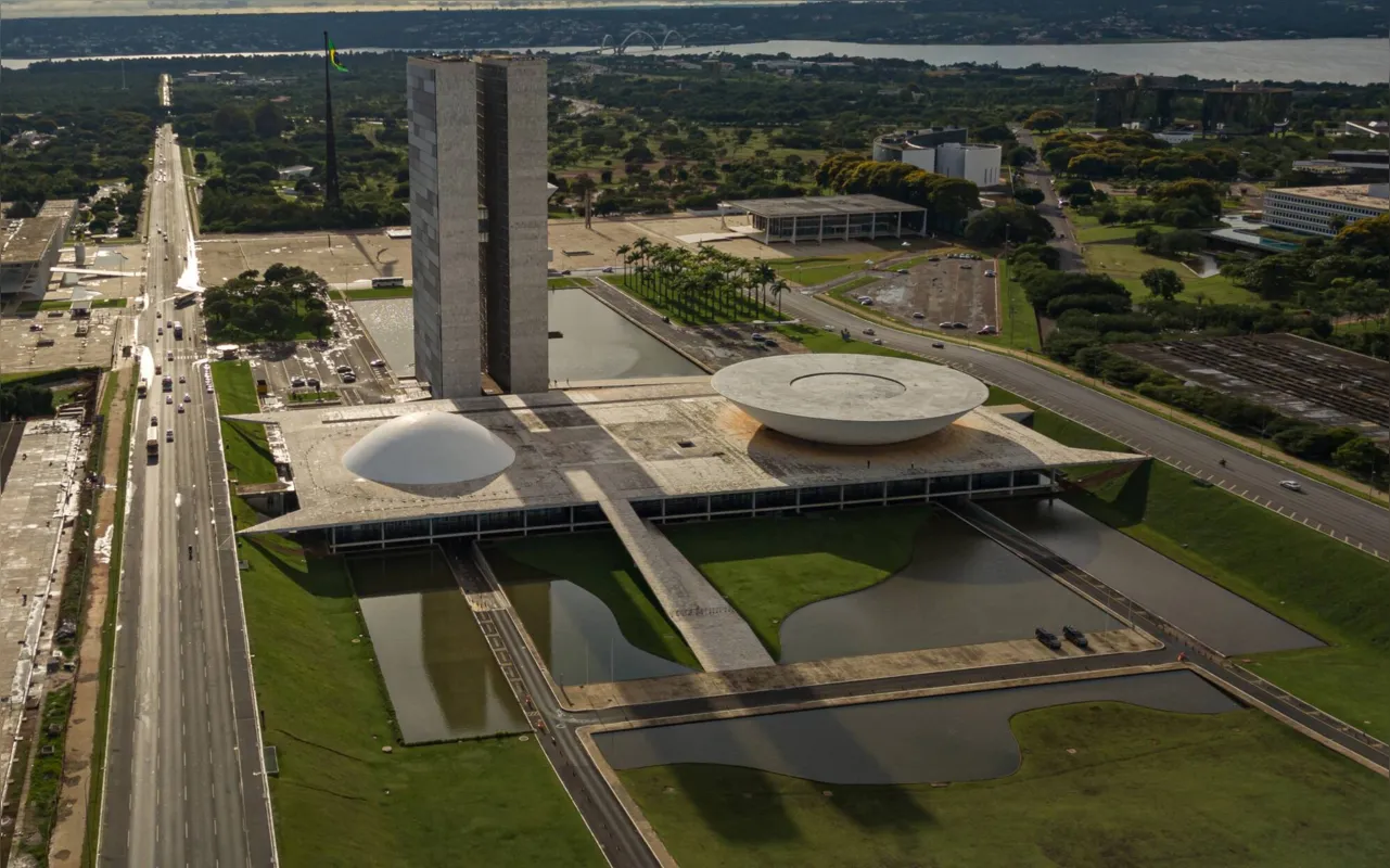 Imagem ilustrativa da imagem Comissão da Câmara aprova texto-base da PEC que amplia benefícios em ano eleitoral