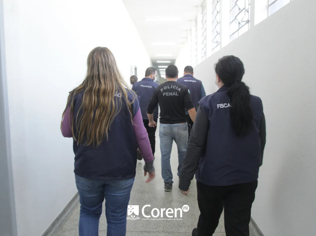 De acordo com o Defis (Departamento de Fiscalização) do Coren, que vem acompanhando a situação da instituição, o serviço de saúde apresentava diversas irregularidades.