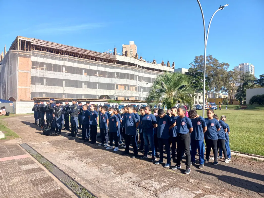 Aniversário da GM foi celebrado com evento em frente à prefeitura