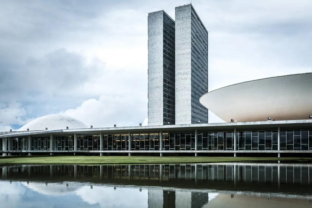 Por 197 votos contra 187, os parlamentares decidiram retirar o trecho criticado por entidades científicas, que viam um ataque ao orçamento destinado ao setor