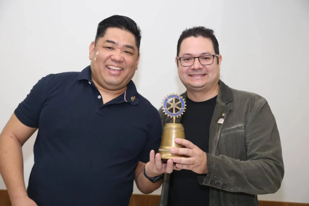 Alexandre Yamaue com o novo presidente Henrique Tsubamoto Arcelino