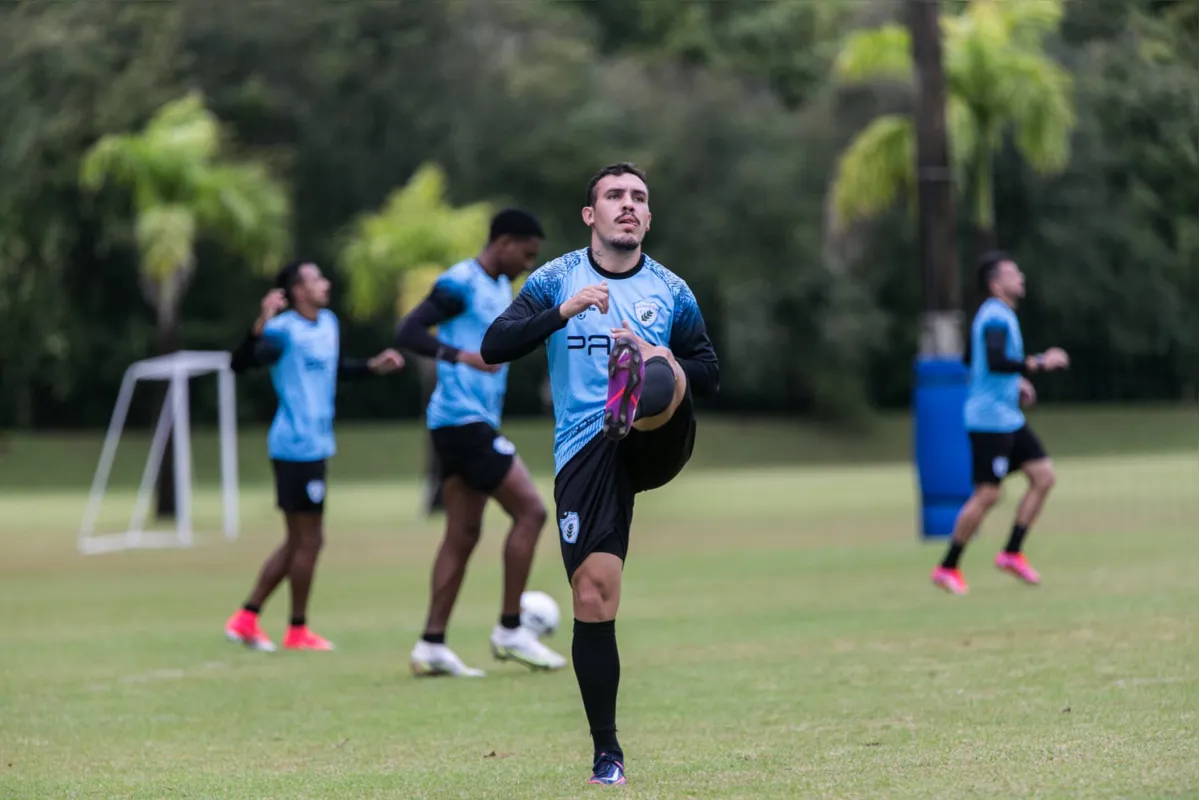 O lateral Watson será uma das novidades do Londrina no jogo de sábado contra a Ponte Preta, em Campinas