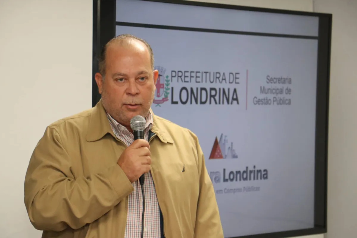 O superintendente do Grupo Folha, José Nicolás Mejía, lembrou que desde o primeiro Encontros Folha, em 2010, a empresa tenta contribuir com as discussões sobre formas de tirar o município da estagnação econômica e destacou a importância do Compra Londrina nesse processo