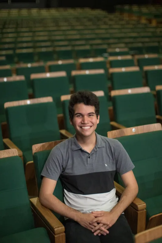 O pianista Fábio paez traz música latina-americana ao festival em recital nesta quinta (14)
