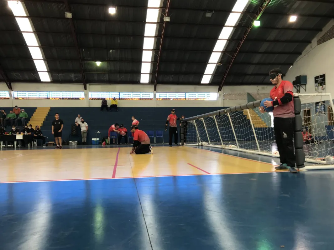 Imagem ilustrativa da imagem Goalball reúne mais de 60 atletas com deficiência visual em Londrina