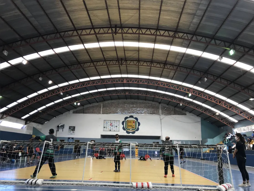 Imagem ilustrativa da imagem Goalball reúne mais de 60 atletas com deficiência visual em Londrina