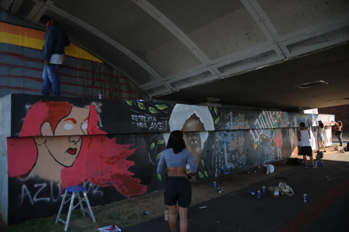 Imagem ilustrativa da imagem Grafite transforma avenida de Londrina em galeria de arte a céu aberto