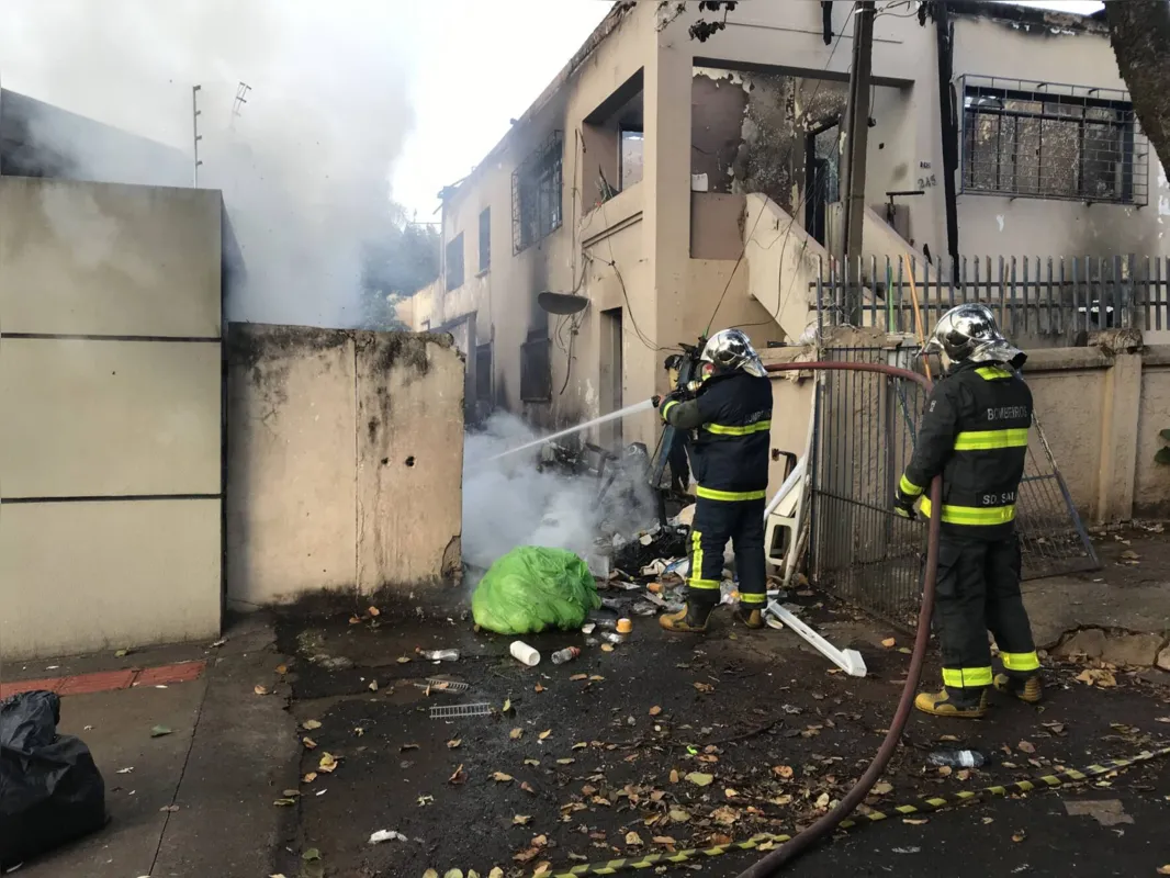 Imagem ilustrativa da imagem Homem fica ferido gravemente em incêndio no centro de Londrina