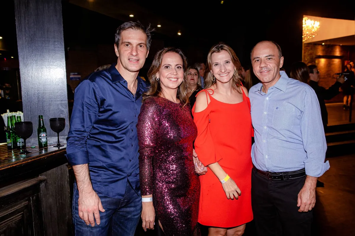 Sandra e Marcos Cabrera, Patrícia Cravo e Márcio Melo