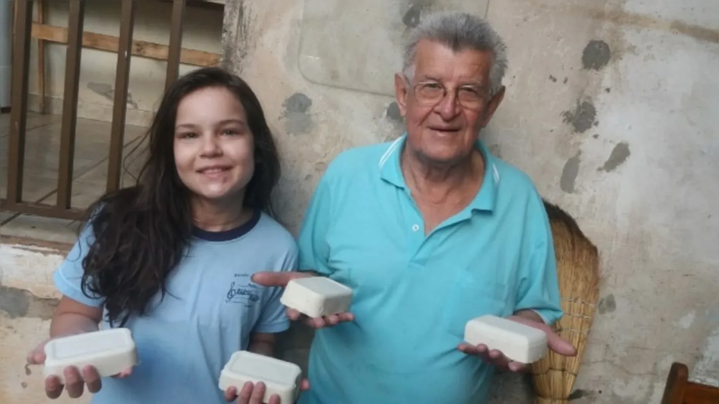 Sabão feito pelos alunos da Escola Municipal Maestro Andrea Nuzzi com apoio da comunidade