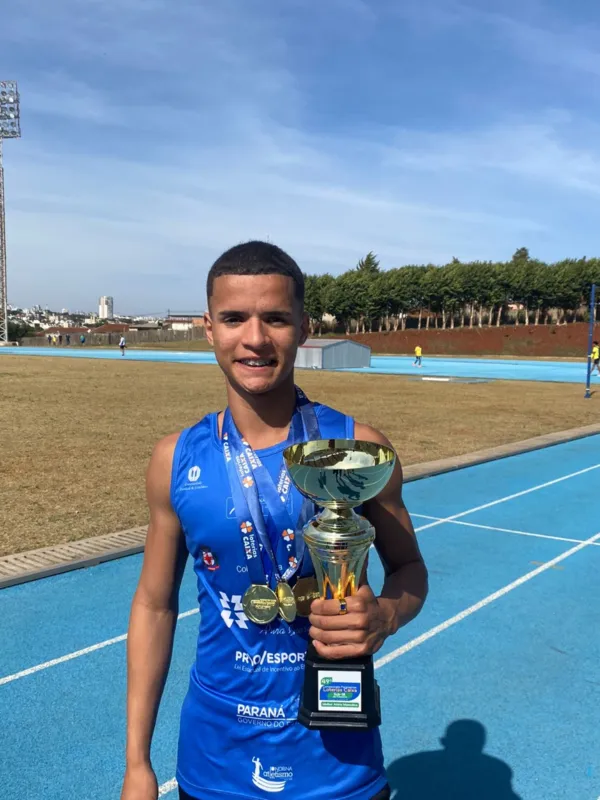Imagem ilustrativa da imagem Londrina/FEL/IPEC assegura título paranaense sub-18