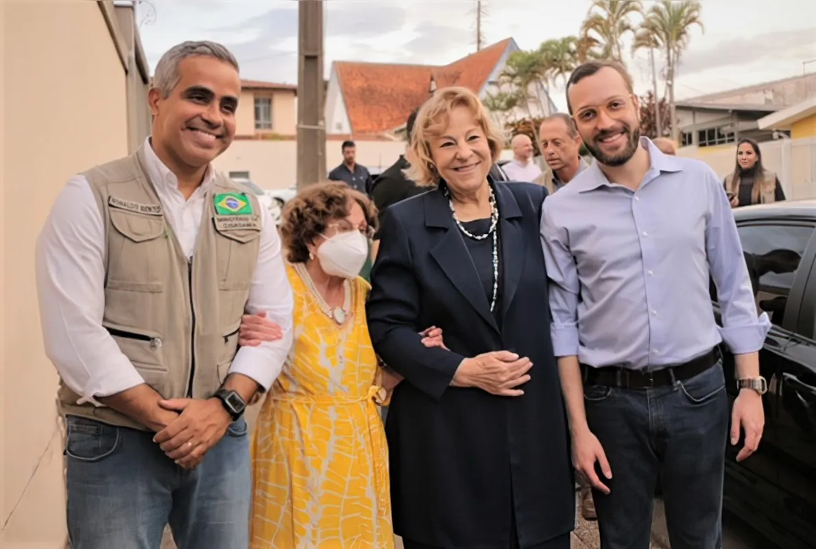 O ministro Ronaldo Vieira Bento com Rosalina Franciscon (presidente de honra do Iles), lvany Vaquero (presidente do Iles) e o deputado Filipe Barros