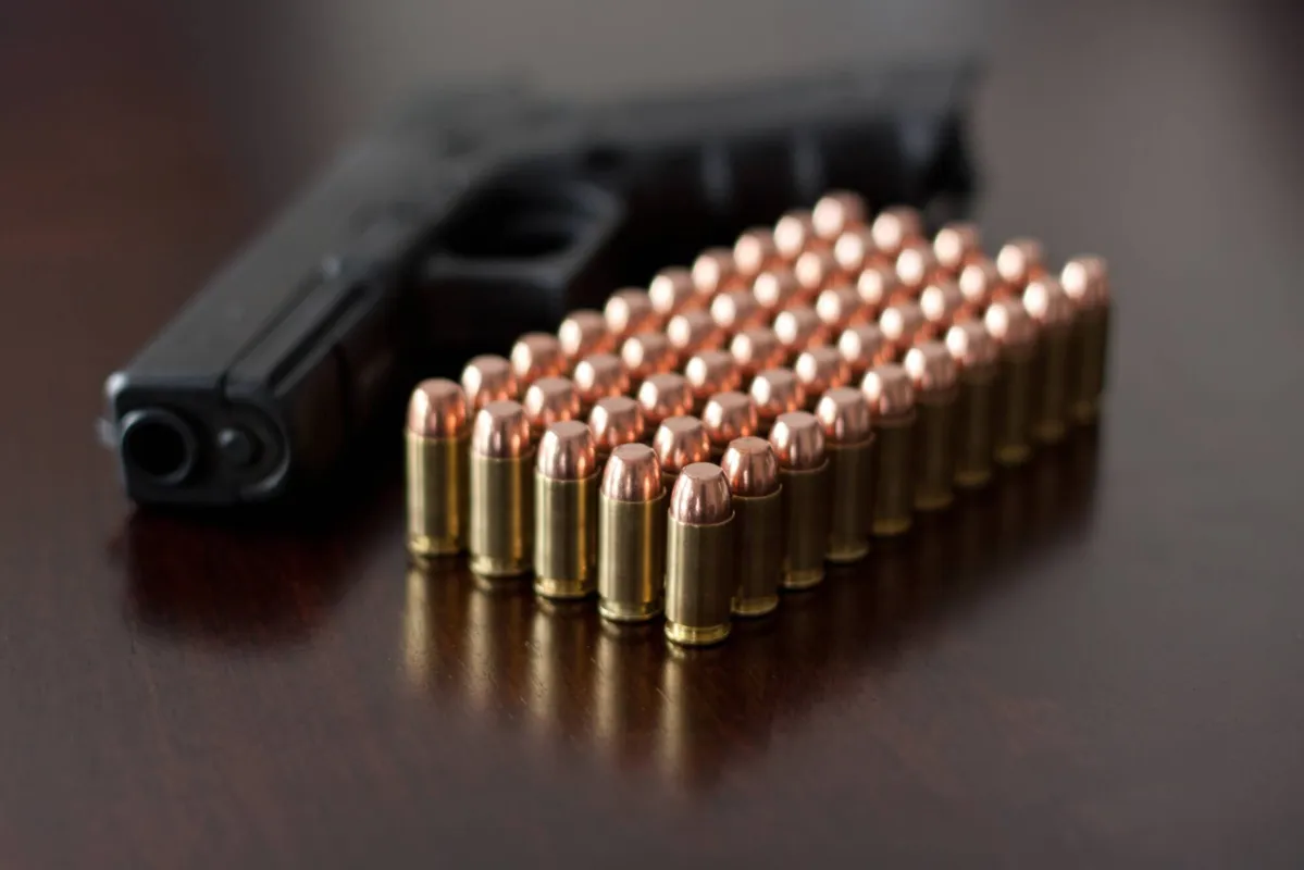 iStock 

Antes restritos, as pistolas e cartuchos .40 agora podem ser comprados por qualquer pessoa