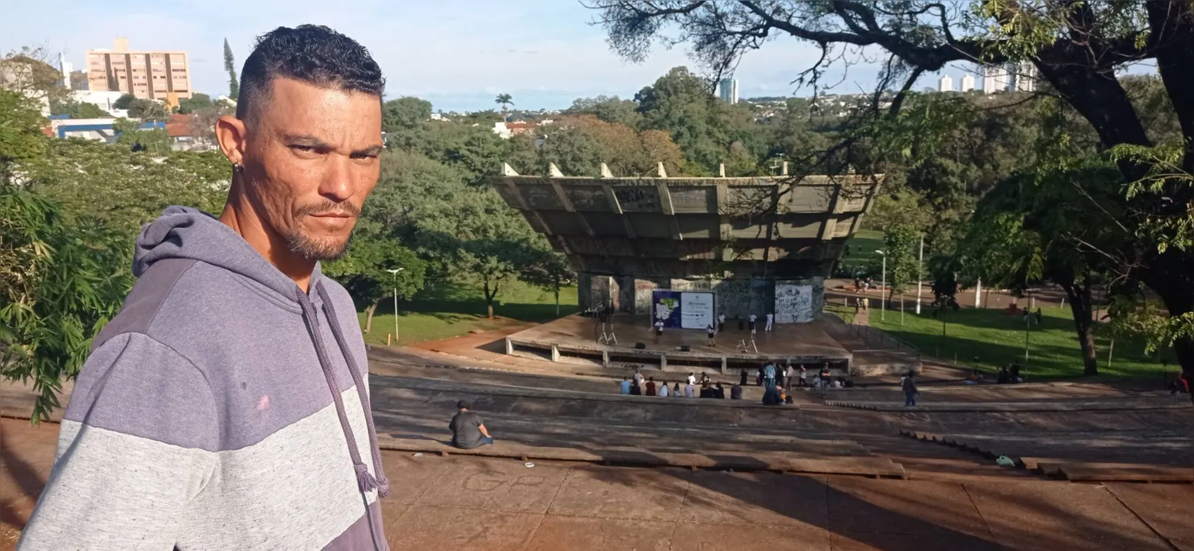 O eletricista Rafael de Souza dos Santos não vê a hora de ver o local transformado.