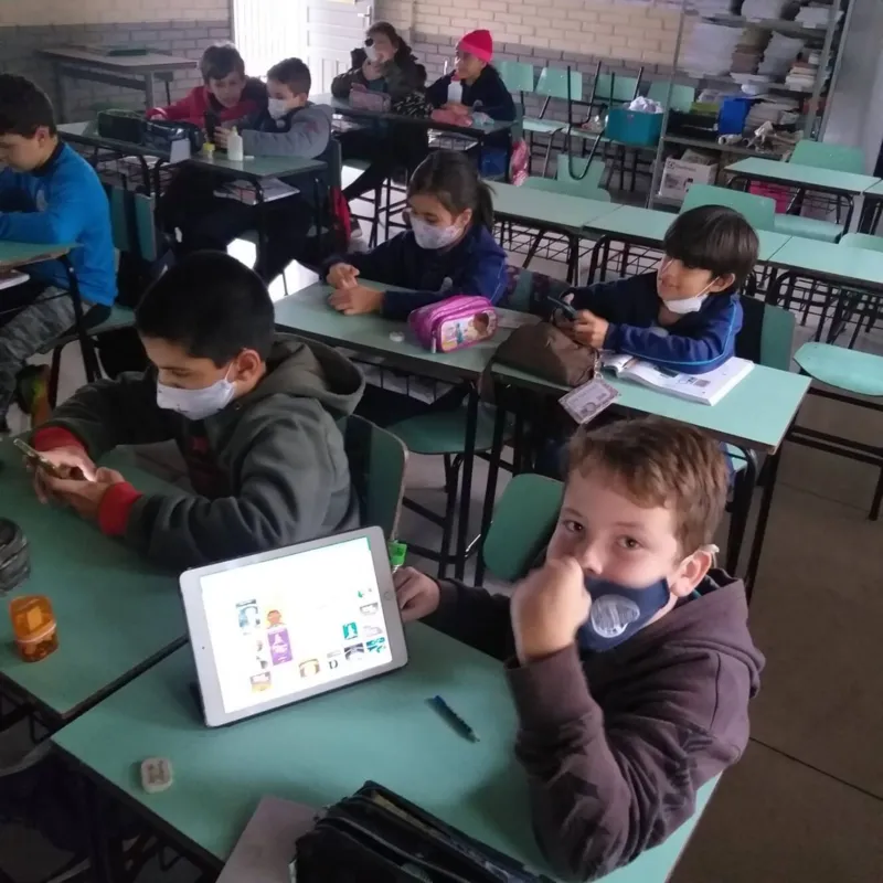 Imagem ilustrativa da imagem Palavras que ‘andam’ e desenvolvem os estudantes de Londrina