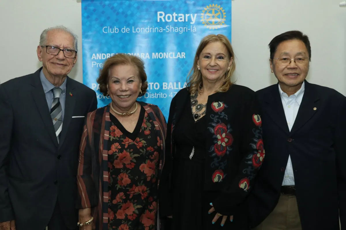 Prestigiando a posse,  o cônsul de Portugal Antônio Lourenço Martins e a Consulesa Mitue Martins, com o casal Felícia e Paulo Watanabe
