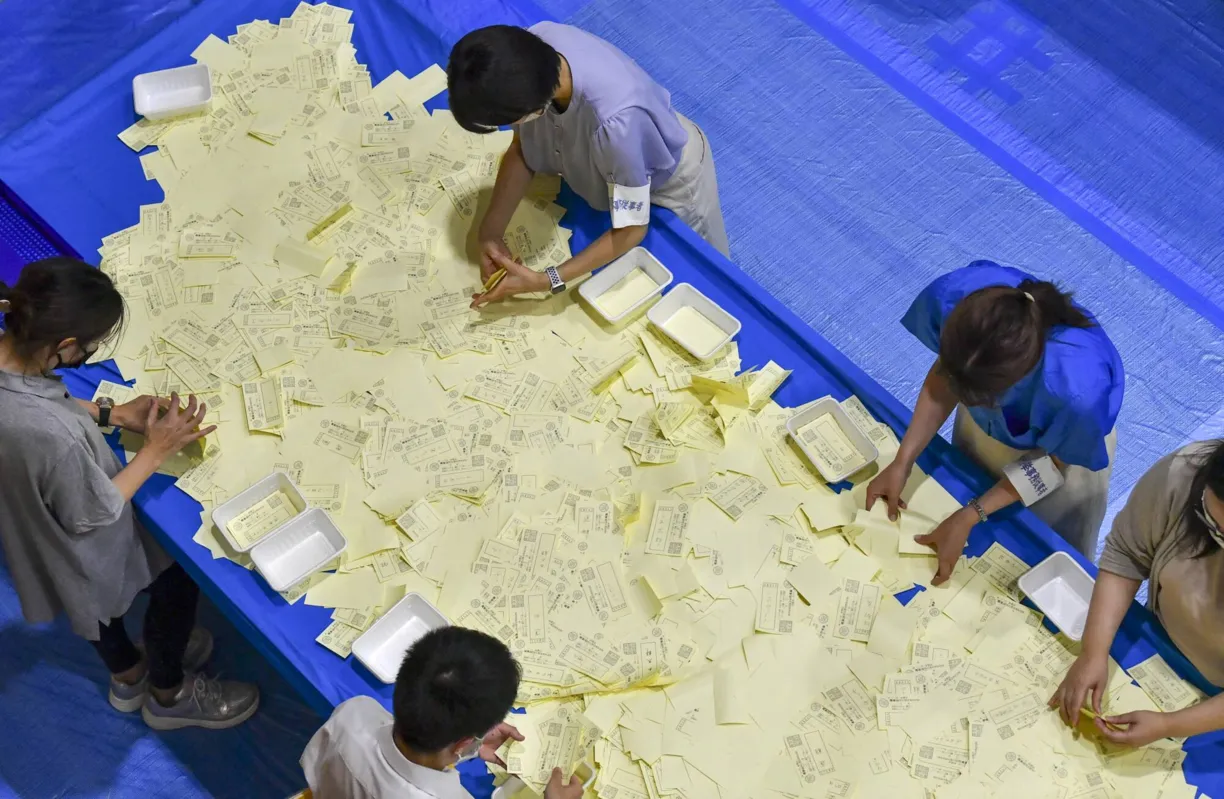 Imagem ilustrativa da imagem Projeções apontam vitória do partido governista no Japão